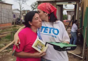 Ação distribui R$ 3 milhões em vale-alimentação para famílias em favelas