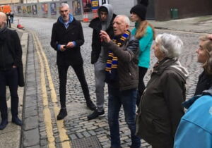 Irlanda tira moradores da rua e os transforma em guias turísticos